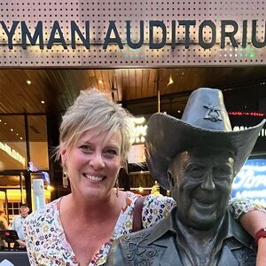 Meet your Posher, Cindy